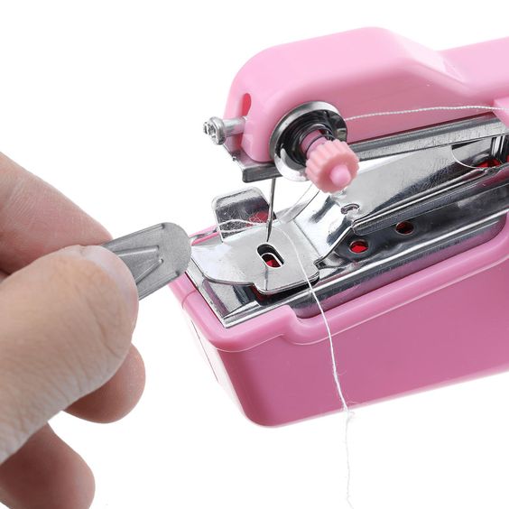 Mini Sewing Mechine