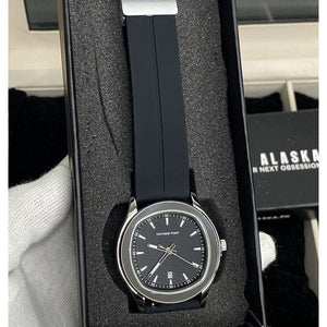 Universe Point Nautilus Silicone Straps &  Magnetic Lock Wrist Watch
