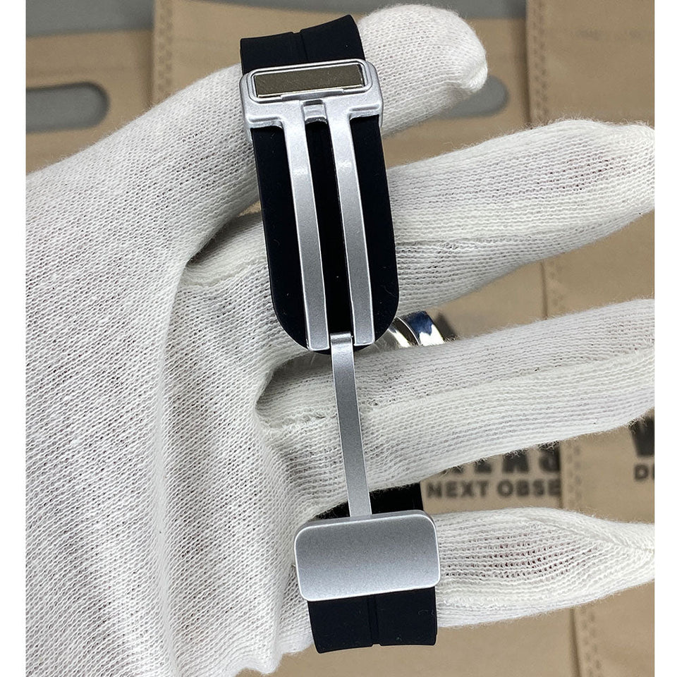 Universe Point Magnetic Lock & Silicone Rubber Straps Watch