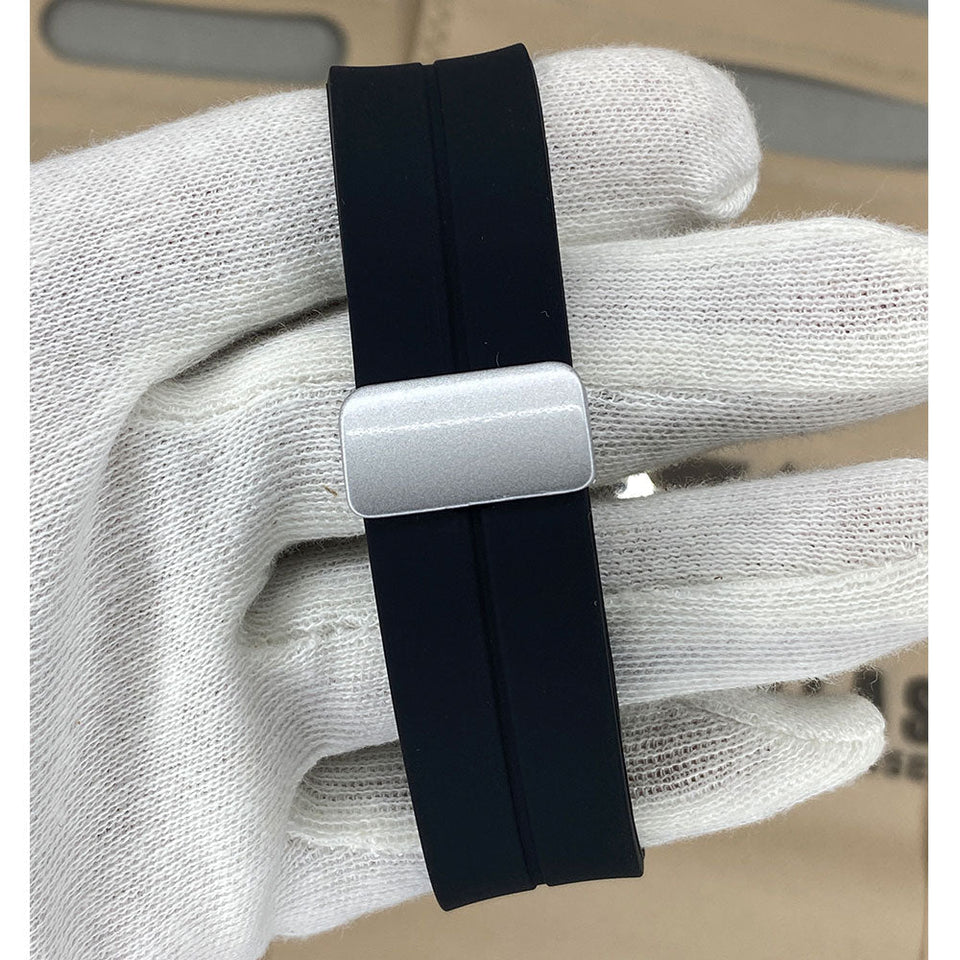 Universe Point Magnetic Lock & Silicone Rubber Straps Watch