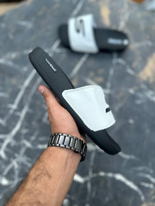 Ske-cher's hyperbrust slides Black White- YD
