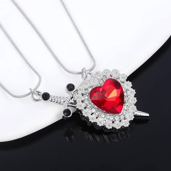Heart & Sword Necklace💖👩‍❤️‍👨 Couple Necklace